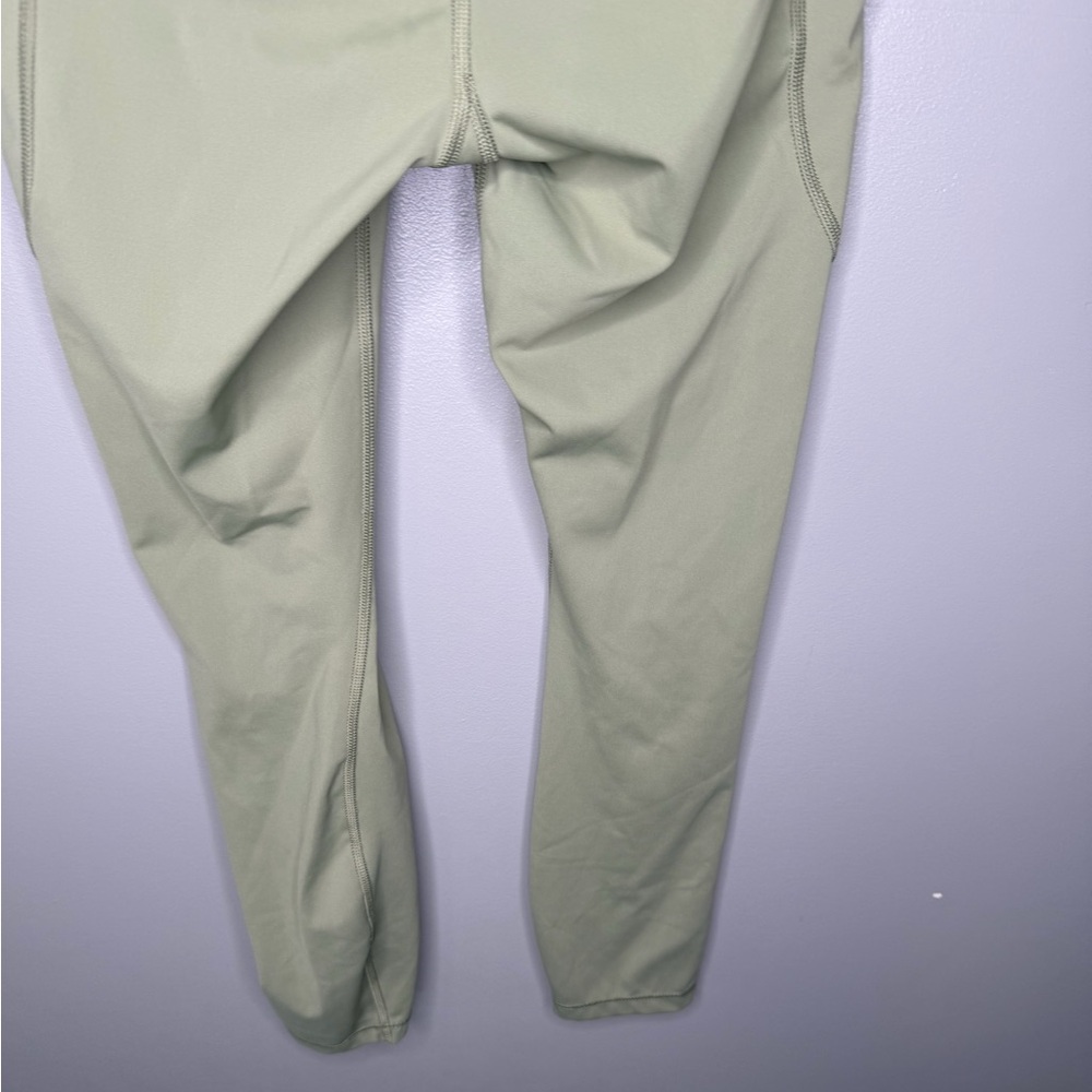 Athleta Ultimate Stash II 7/8 Tight - Picture 8 of 9